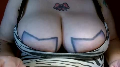 Snapshot of bianka_star_ chatting on February 15, 10:50 pm bianca online show from February 15, 10:50 pm