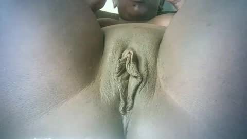 pretty online show from February 24, 9:21 am