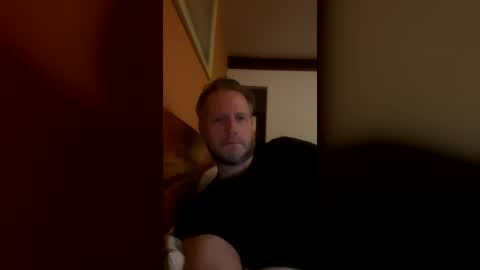 Snapshot of bibottom4uu chatting on June 26, 8:19 am bibottom4uu online show from June 26, 8:19 am
