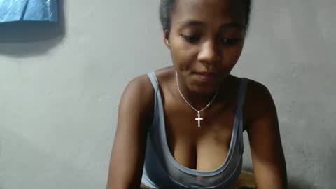 bienvenue987832 online show from April 27, 10:46 am