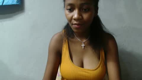 bienvenue987832 online show from May 1, 1:26 pm