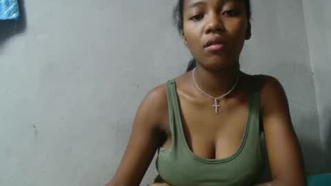 bienvenue987832 online show from May 5, 3:03 am