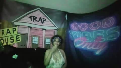 Snapshot of big6lacksteak chatting on March 3, 8:09 am thatcoupledawg online show from March 3, 8:09 am