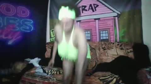 Snapshot of big6lacksteak chatting on March 28, 6:02 am thatcoupledawg online show from March 28, 6:02 am