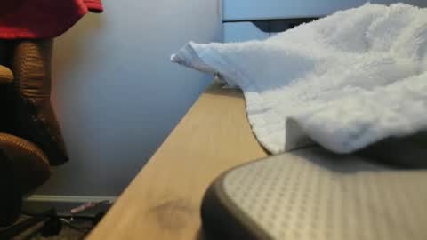 Snapshot of big8bi7 chatting on February 17, 12:45 pm big8bi7 online show from February 17, 12:45 pm