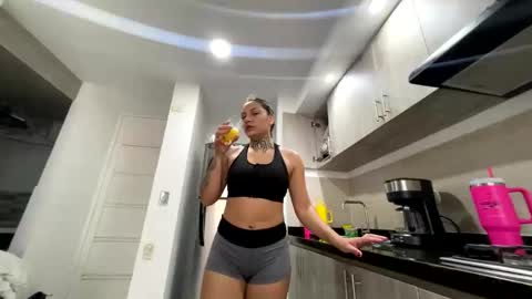 big__pussy69 online show from May 4, 1:29 pm