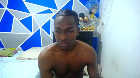 Snapshot of big_black11 chatting on December 10, 10:06 am big_black11 online show from December 10, 10:06 am