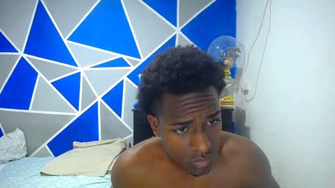 Snapshot of big_black11 chatting on December 11, 9:52 am big_black11 online show from December 11, 9:52 am
