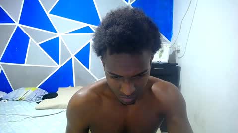Snapshot of big_black11 chatting on December 20, 10:27 am big_black11 online show from December 20, 10:27 am