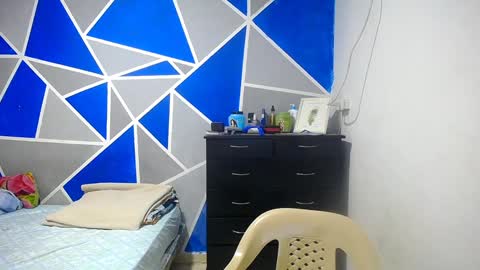 Snapshot of big_black11 chatting on December 22, 10:06 am big_black11 online show from December 22, 10:06 am