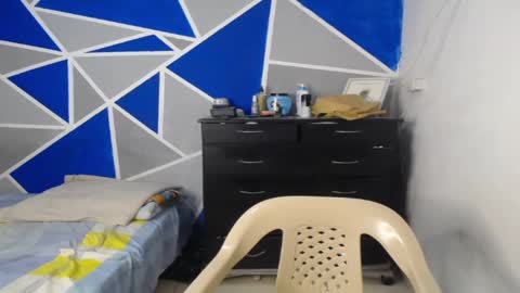Snapshot of big_black11 chatting on February 15, 2:22 pm big_black11 online show from February 15, 2:22 pm