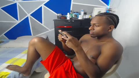 Snapshot of big_black11 chatting on February 21, 7:54 pm big_black11 online show from February 21, 7:54 pm