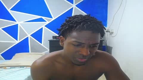 Snapshot of big_black11 chatting on March 6, 11:47 am big_black11 online show from March 6, 11:47 am