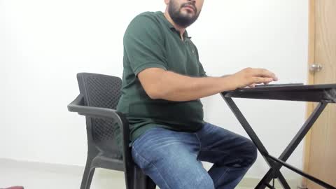 Snapshot of big_dad69 chatting on September 29, 3:22 am Tommy online show from September 29, 3:22 am