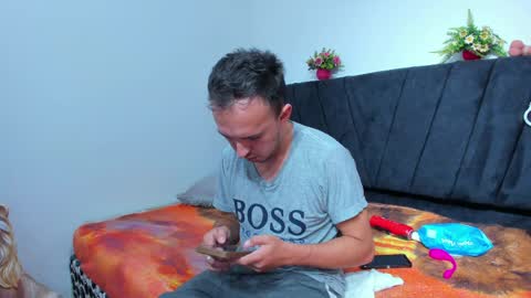 john and cris online show from April 2, 7:11 pm