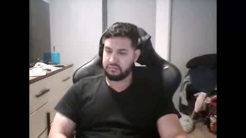 Snapshot of big_latin_boy_full_cum chatting on December 16, 11:44 am latinBoyHuge online show from December 16, 11:44 am