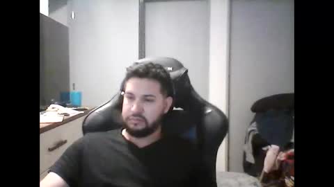 Snapshot of big_latin_boy_full_cum chatting on December 16, 2:49 pm latinBoyHuge online show from December 16, 2:49 pm
