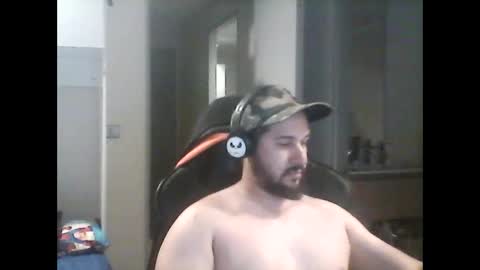 latinBoyHuge online show from April 6, 6:31 pm