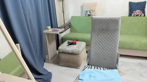 mom online show from November 5, 2:44 am