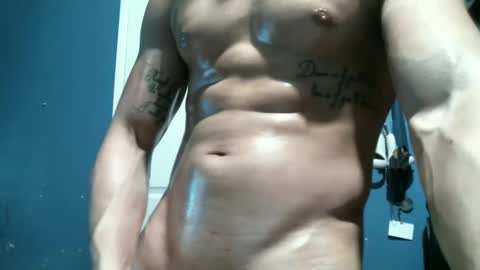Snapshot of bigarod69 chatting on February 3, 3:31 am BigArod69 online show from February 3, 3:31 am