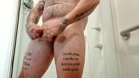 Snapshot of bigaussiedumdick chatting on September 23, 11:24 am bigaussiedumdick online show from September 23, 11:24 am