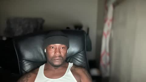 Snapshot of bigbackwoodcali chatting on October 6, 6:55 am bigbackwoodcali online show from October 6, 6:55 am