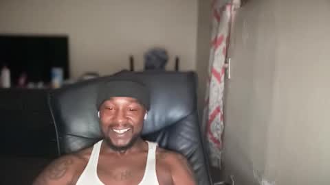 Snapshot of bigbackwoodcali chatting on October 26, 10:36 pm bigbackwoodcali online show from October 26, 10:36 pm