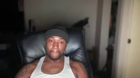 Snapshot of bigbackwoodcali chatting on May 1, 8:08 am bigbackwoodcali online show from May 1, 8:08 am