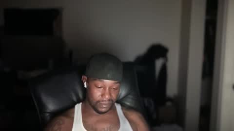 Snapshot of bigbackwoodcali chatting on May 7, 7:47 am bigbackwoodcali online show from May 7, 7:47 am