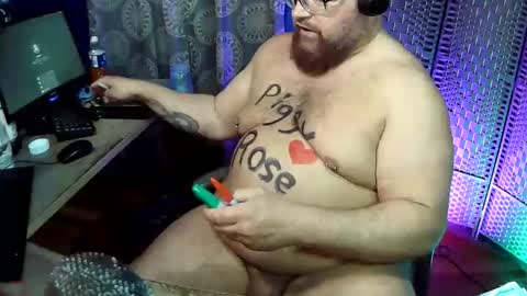 BigBear4Cuddles online show from April 28, 2:27 am