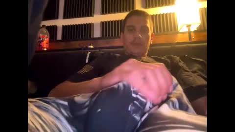 bigben281330 online show from May 16, 6:39 pm