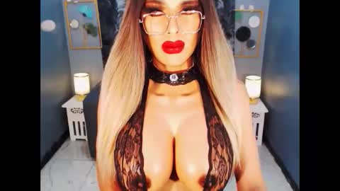 Loraine Cruz online show from May 14, 4:52 am