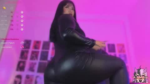 Snapshot of bigboobs_cloe chatting on September 15, 4:40 pm bigboobs cloe online show from September 15, 4:40 pm