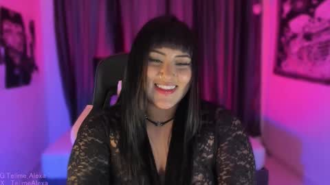 Snapshot of bigboobs_cloe chatting on March 5, 9:05 am bigboobs cloe online show from March 5, 9:05 am