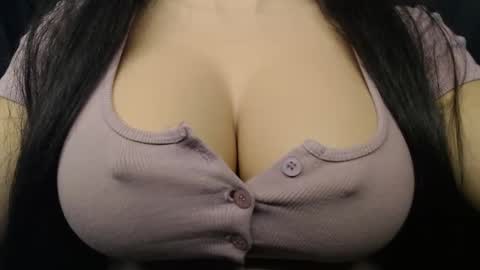 Snapshot of bigboobs_ivy chatting on September 28, 10:20 am Ivy online show from September 28, 10:20 am