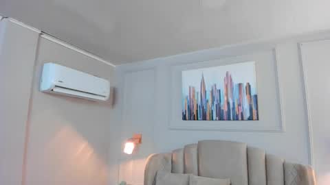 Snapshot of bigboobsnaughty1 chatting on September 27, 10:09 am online show from September 27, 10:09 am