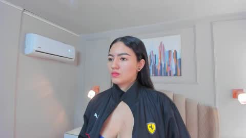 Snapshot of bigboobsnaughty1 chatting on October 14, 10:05 am online show from October 14, 10:05 am