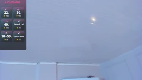 Snapshot of bigboobsnaughty1 chatting on October 19, 10:16 am online show from October 19, 10:16 am