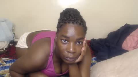 bigboobys123 online show from December 22, 5:15 am