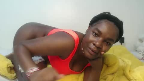 Snapshot of bigboobys123 chatting on February 15, 4:25 pm bigboobys123 online show from February 15, 4:25 pm