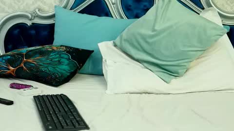 Abby online show from May 13, 12:30 am