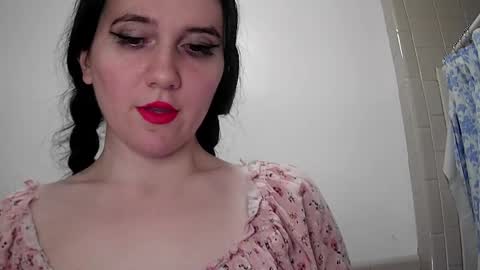 Isabella online show from January 3, 4:55 am