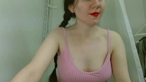 Isabella online show from May 4, 4:58 pm