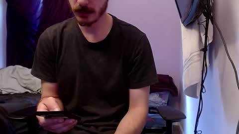 Snapshot of bigbr0 chatting on March 16, 1:33 am bigbr0 online show from March 16, 1:33 am