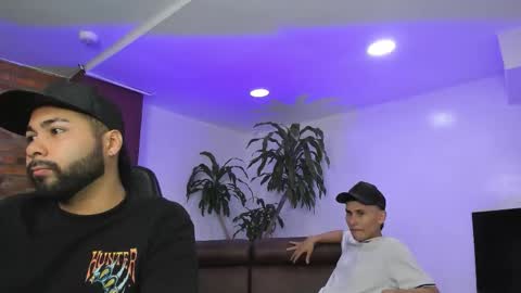 MOD ramon My team is mickey and roman online show from December 14, 1:16 pm