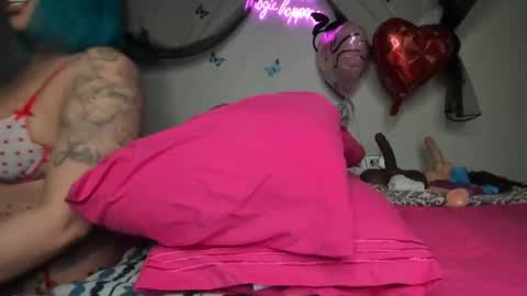 Snapshot of bigbuttsarena chatting on February 14, 10:47 pm bigbuttsarena online show from February 14, 10:47 pm