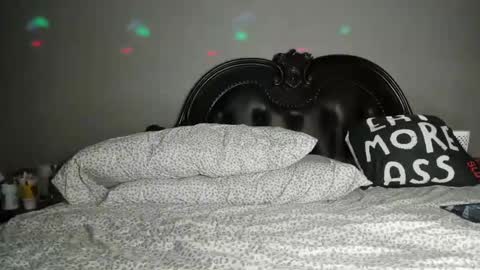 Snapshot of bigbuttsarena chatting on September 12, 3:17 am bigbuttsarena online show from September 12, 3:17 am