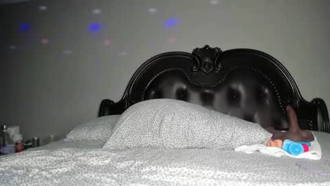 Snapshot of bigbuttsarena chatting on December 18, 7:14 am bigbuttsarena online show from December 18, 7:14 am