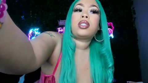 Snapshot of bigbuttsarena chatting on February 17, 8:22 am bigbuttsarena online show from February 17, 8:22 am