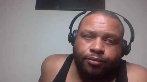 Snapshot of bigchopdaddy chatting on October 24, 5:04 am BigChopDaddy online show from October 24, 5:04 am